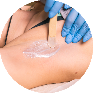 Haarentfernung mit Waxing: Glatte Haut für ein lang anhaltendes Gefühl der Attraktivität